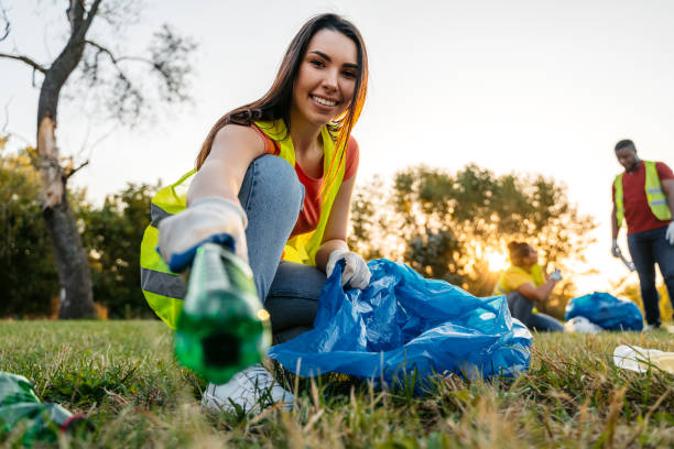 Best Yard Waste Removal  in Northbrook, OH